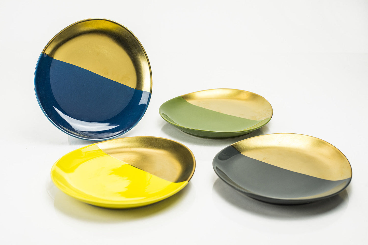 SET OF 4 DESSERT PLATES