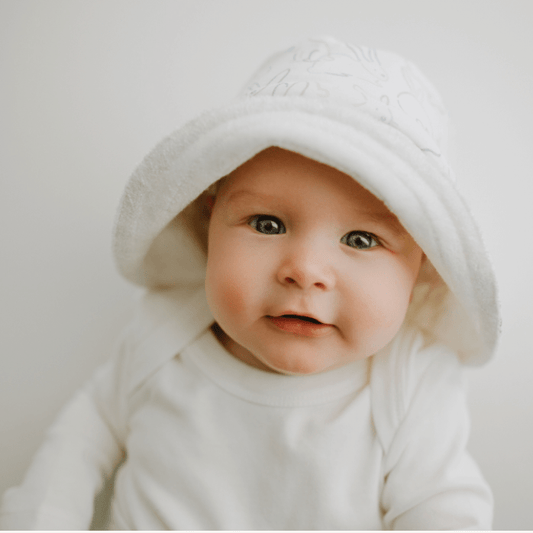 reversible bucket hat | bunnies