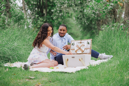 Lemongrove Picnic Basket for 2