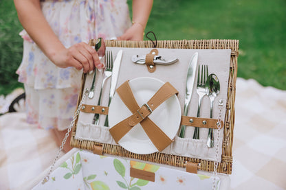 Lemongrove Picnic Basket for 2